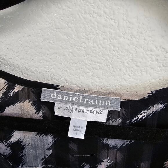 Daniel Rainn for A Pea in the Pod Blouse Size L – Sheer, Floral, Flowy - Picture 3 of 9